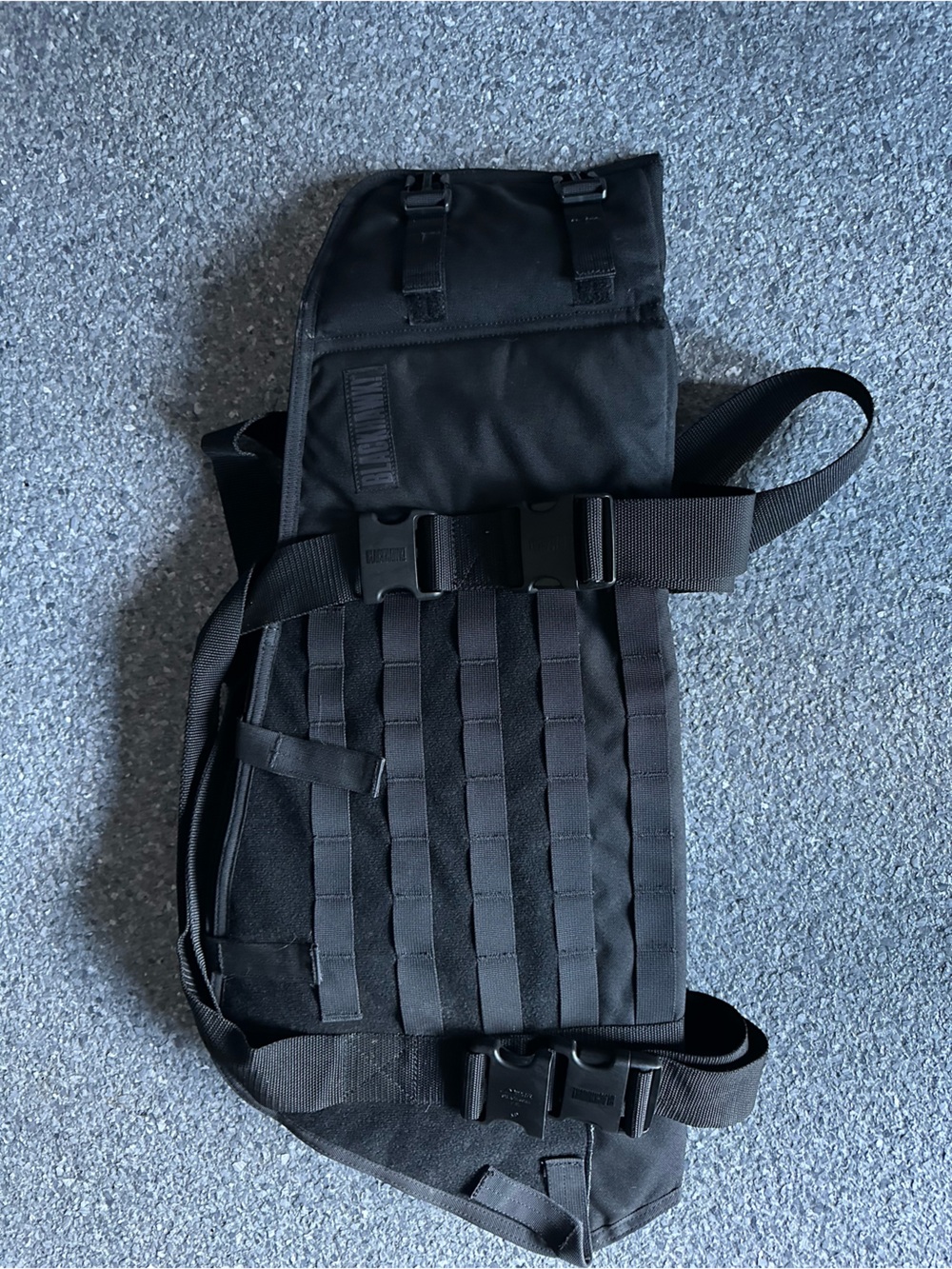 Blackhawk 65DC32BK Discreet Tactical Men's Sling Bag 32” - Durable MOLLE Carry
